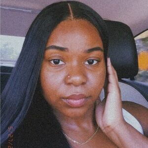 Meet your Posher, Stacy